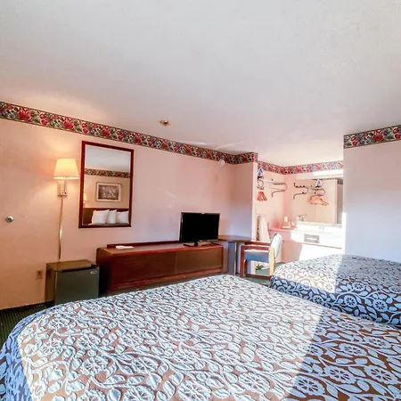 Ozark Junction Mountain View By Oyo Motel Exterior photo
