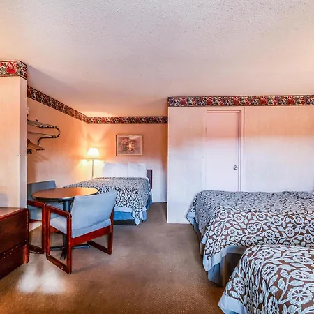 Ozark Junction Mountain View By Oyo Motel Exterior photo