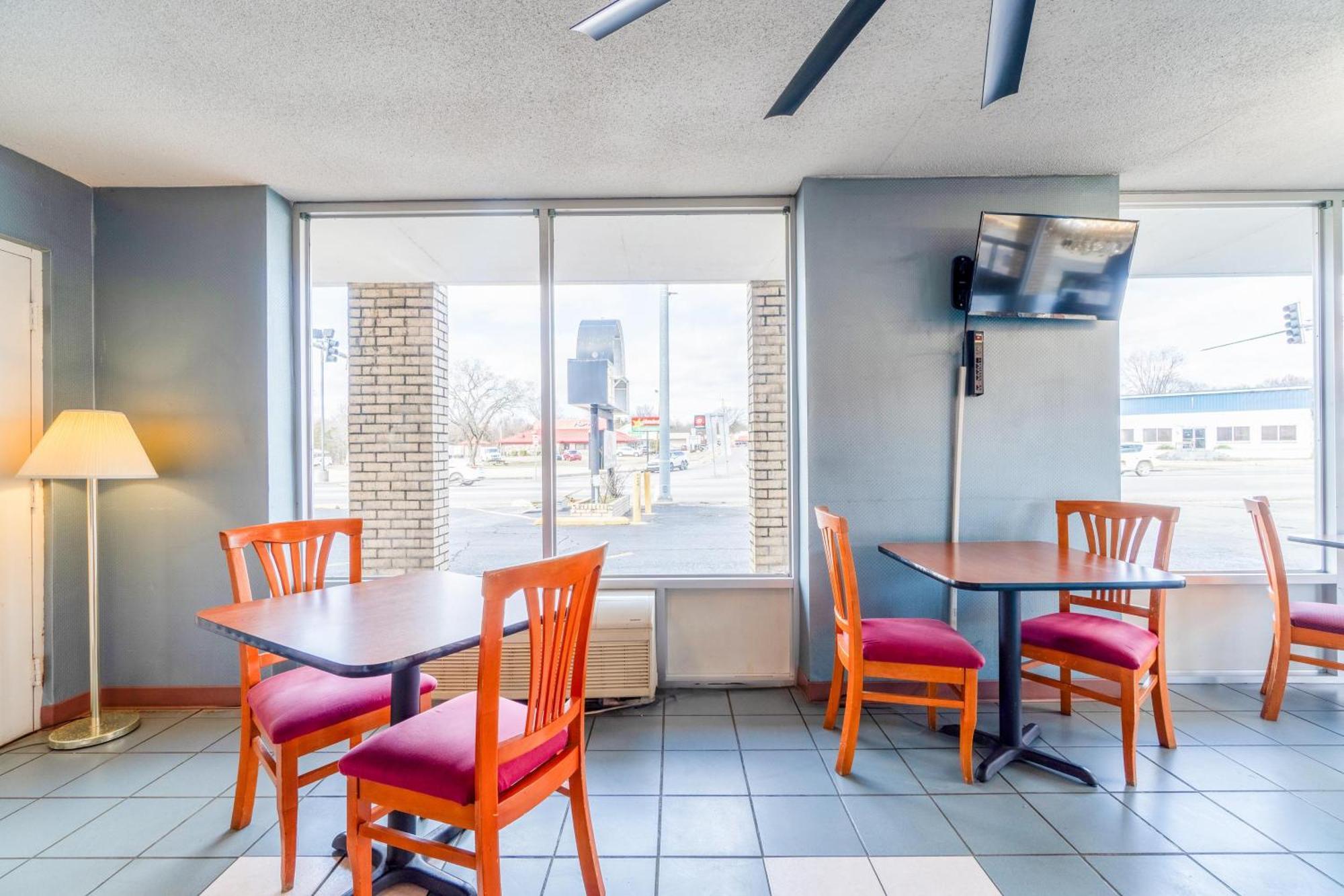 Ozark Junction By Oyo 2* Mountain View